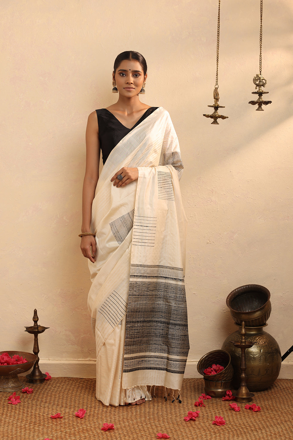 Handloom Off White Pure Silk Kanchi Contemporary Saree
