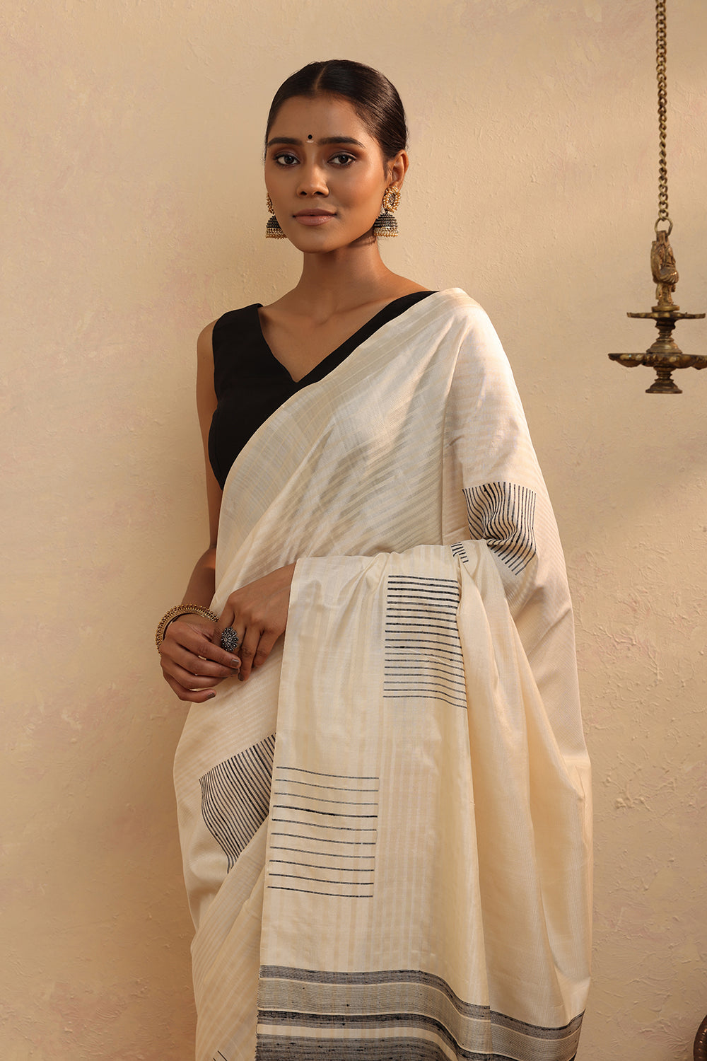 Handloom Off White Pure Silk Kanchi Contemporary Saree