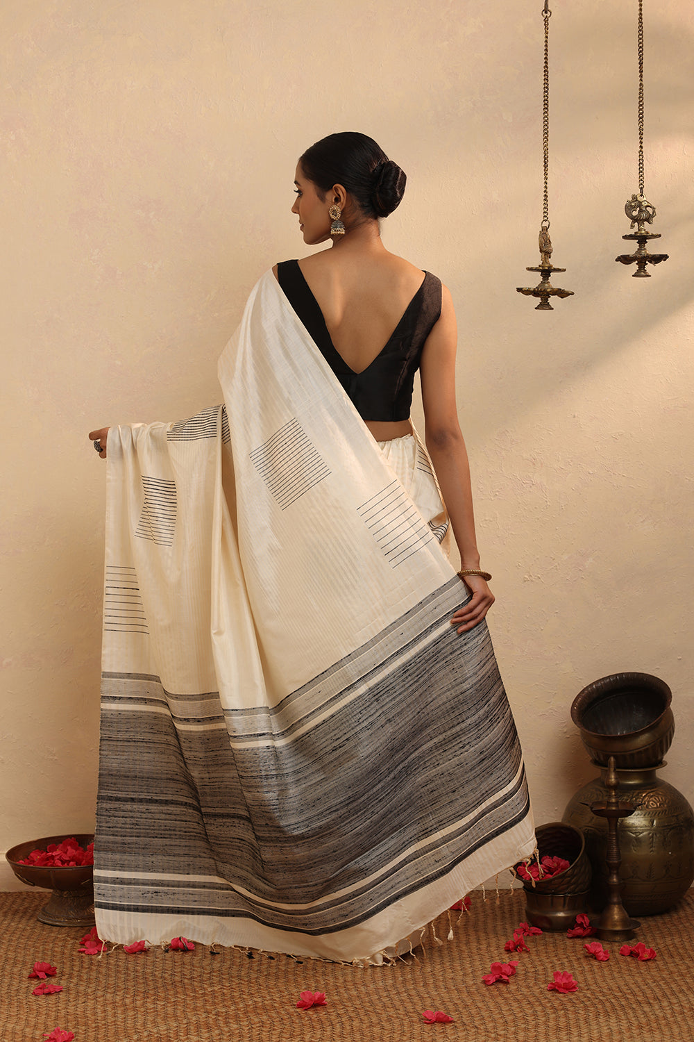Handloom Off White Pure Silk Kanchi Contemporary Saree
