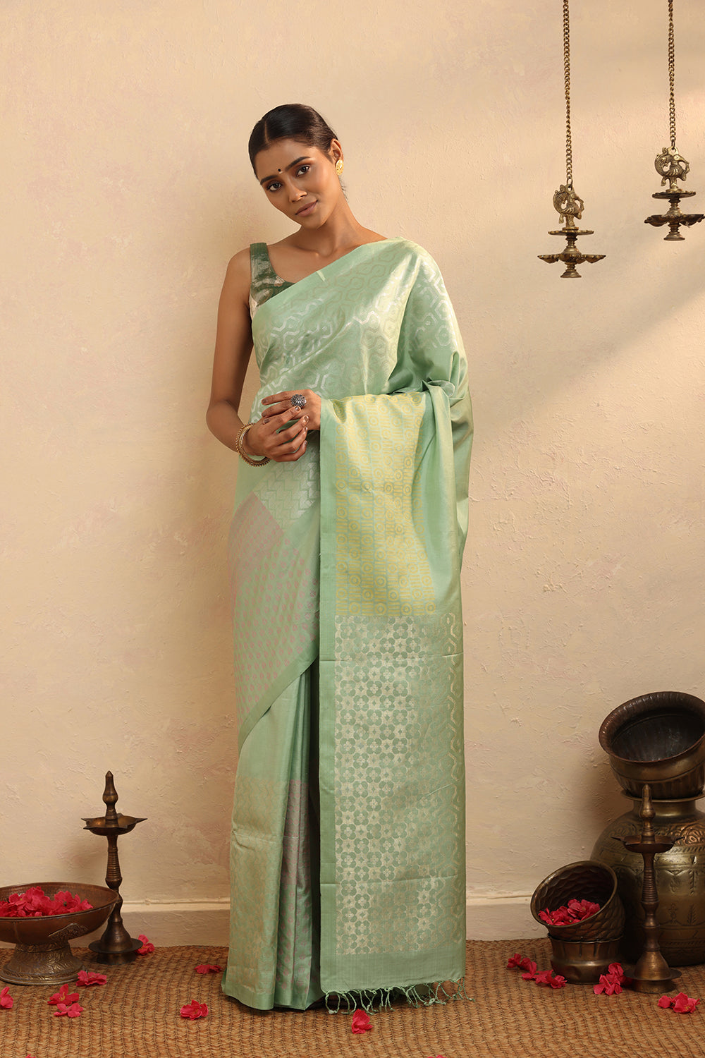 Handloom Pastel Green Pure Silk Kanchi Contemporary Saree