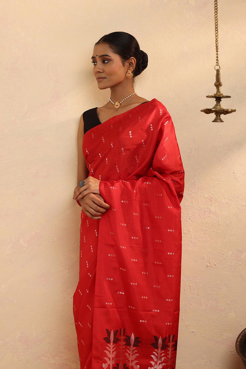 Handloom Red & Black Pure Silk Contemporary Kanchipattu Saree