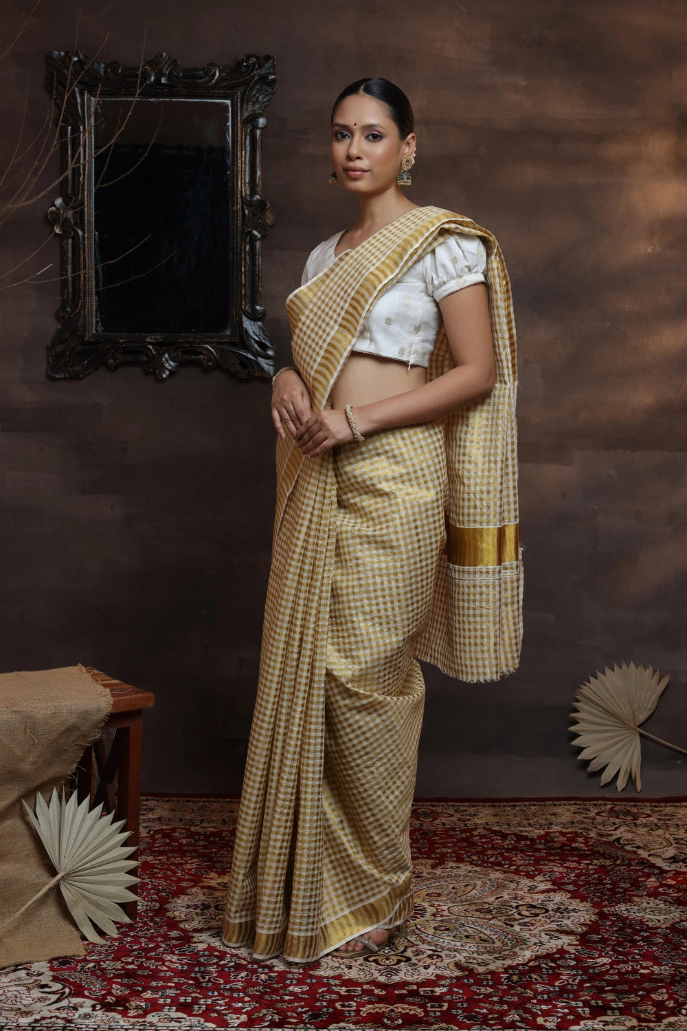 Cream Classic Style Zari Woven Saree With Blouse 4973SR01