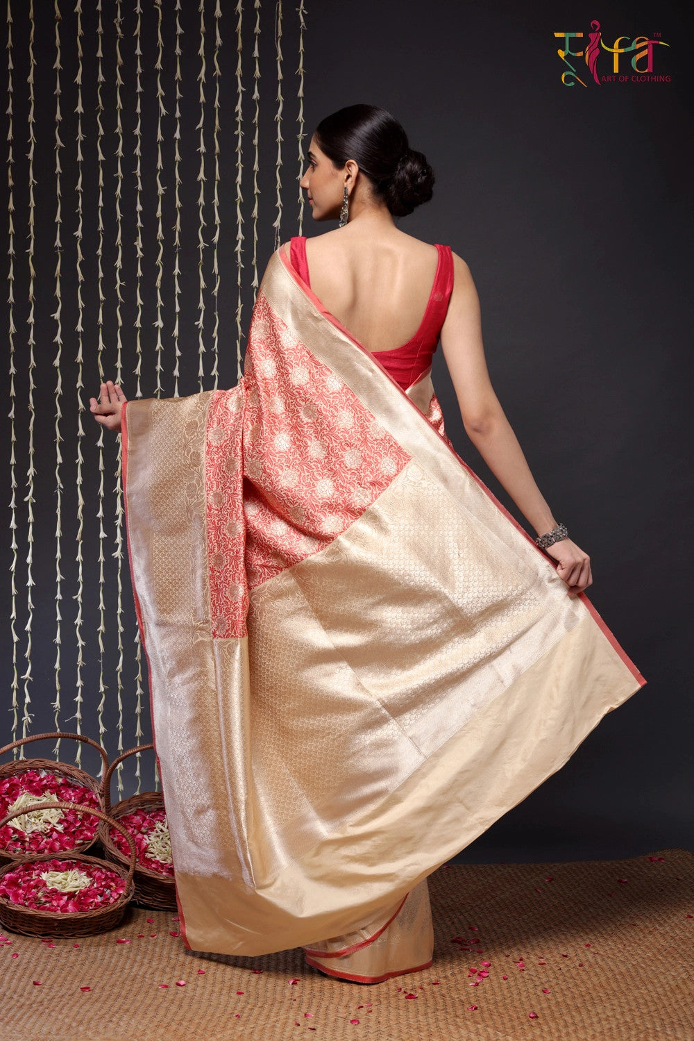 Handloom Cream And Red Pure Silk Tanchoi Banarasi Saree