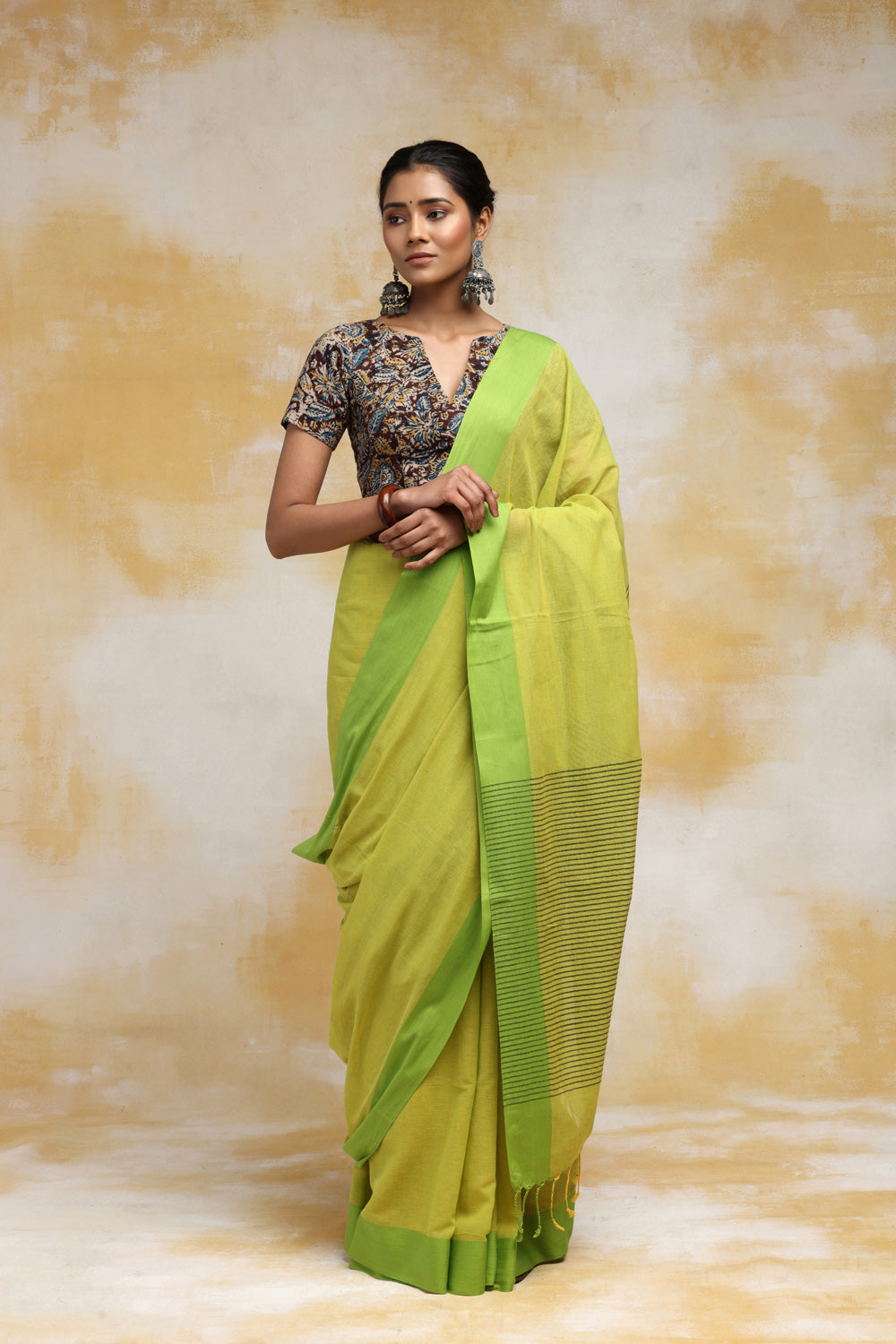 Malaika Arora is a picture of ethnic grace in lime green saree by Anita  Dongre worth Rs.75,000 75000 : Bollywood News - Bollywood Hungama