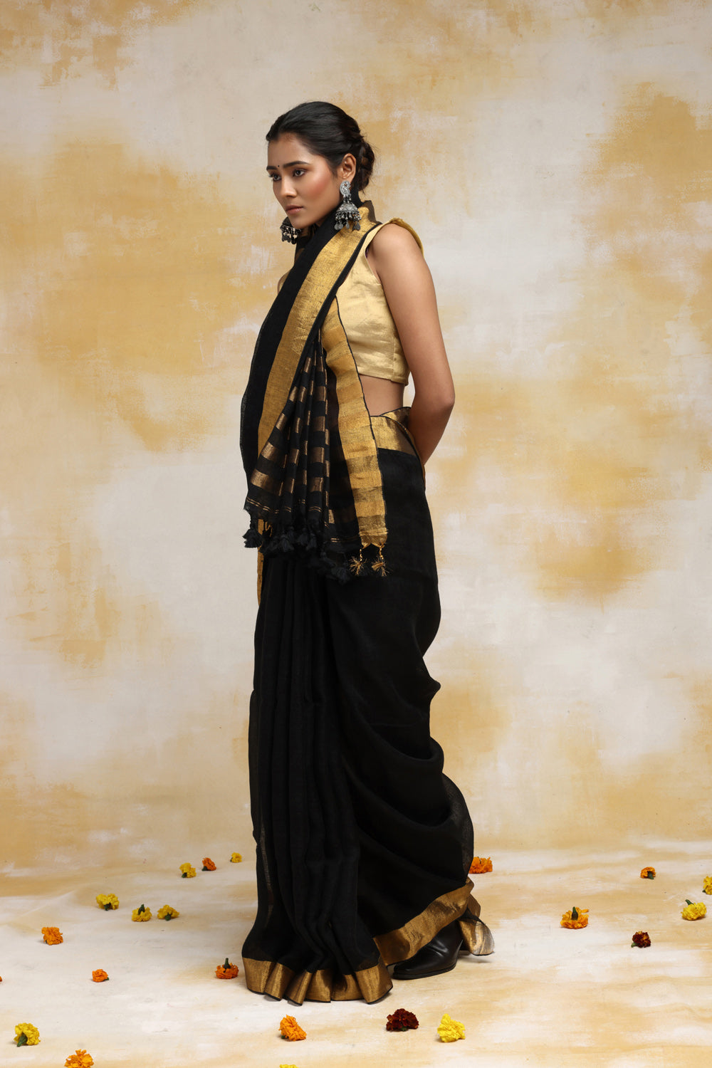 Buy Black Sarees for Women by Ri-wah Online | Ajio.com