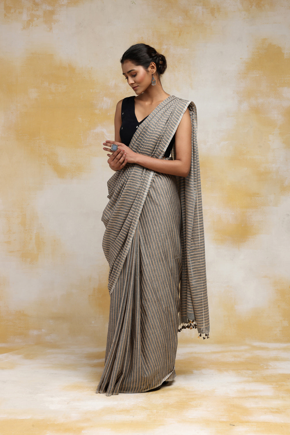 Handloom Grey Mulmul Cotton Saree With Tassels