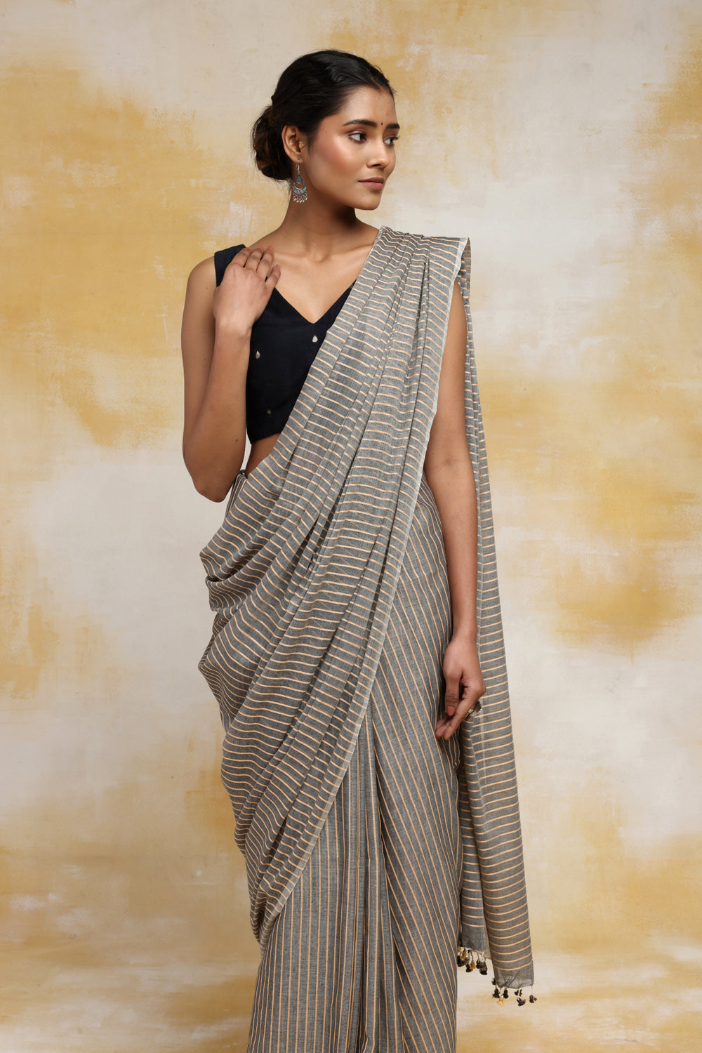 Handloom Grey Mulmul Cotton Saree With Tassels