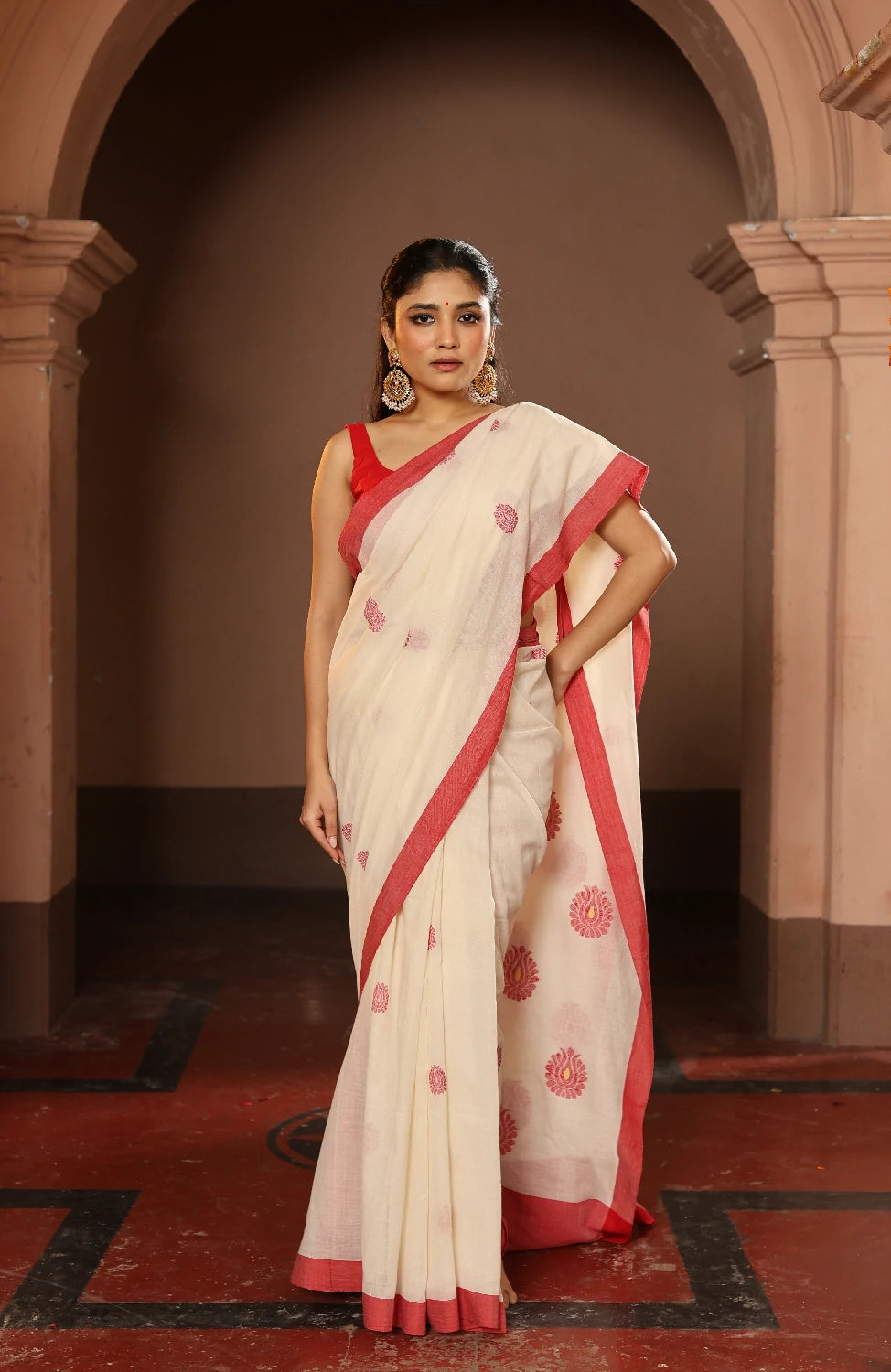 Handloom Red and White Pure Cotton Jamdani Saree