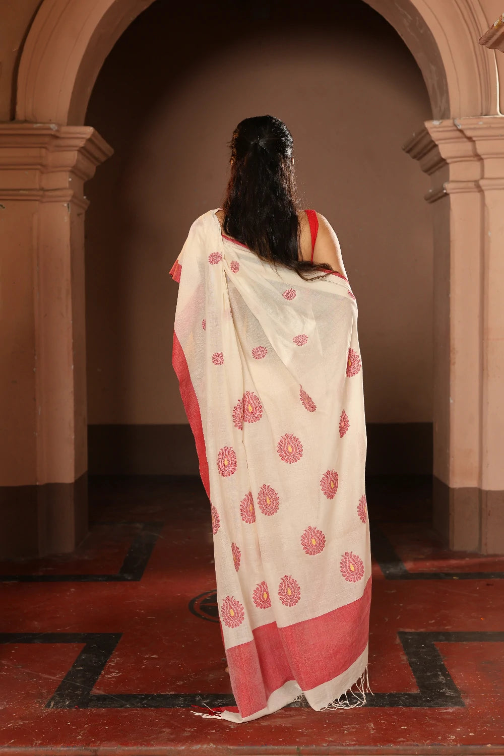 Handloom Red and White Pure Cotton Jamdani Saree