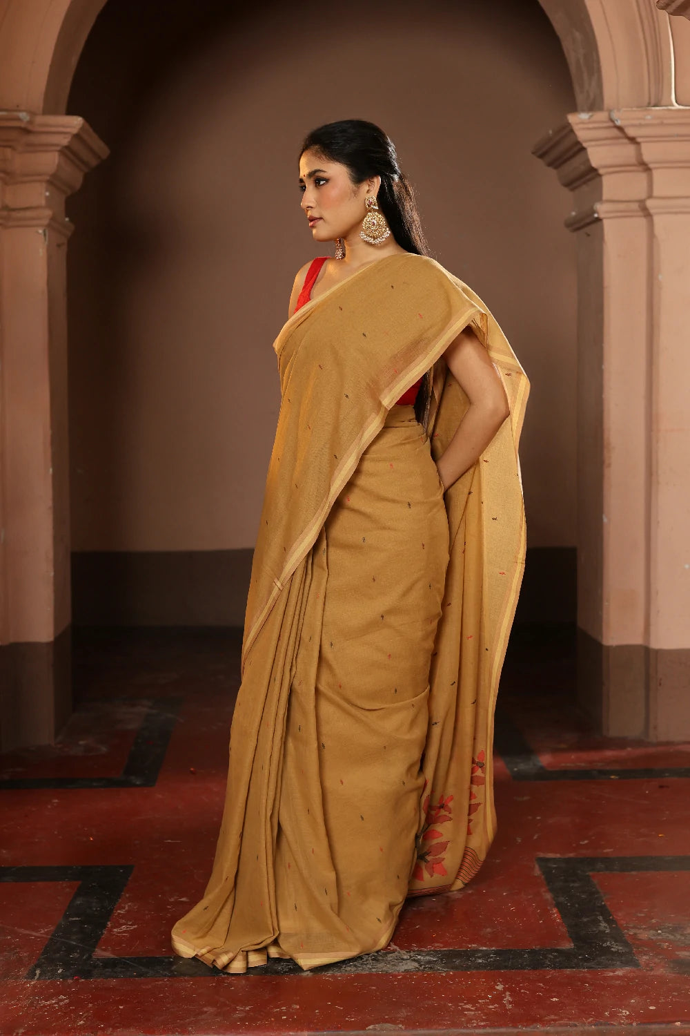 Handloom Peanut Brown Pure Cotton Jamdani Saree