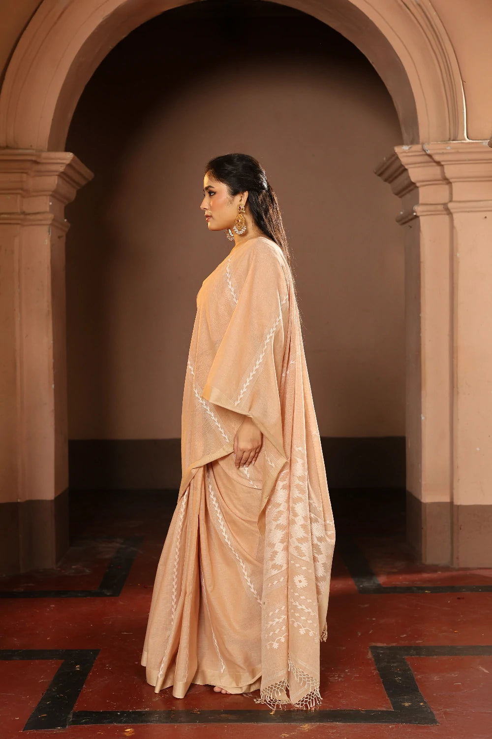 Handloom Beige Pure Cotton Jamdani Saree