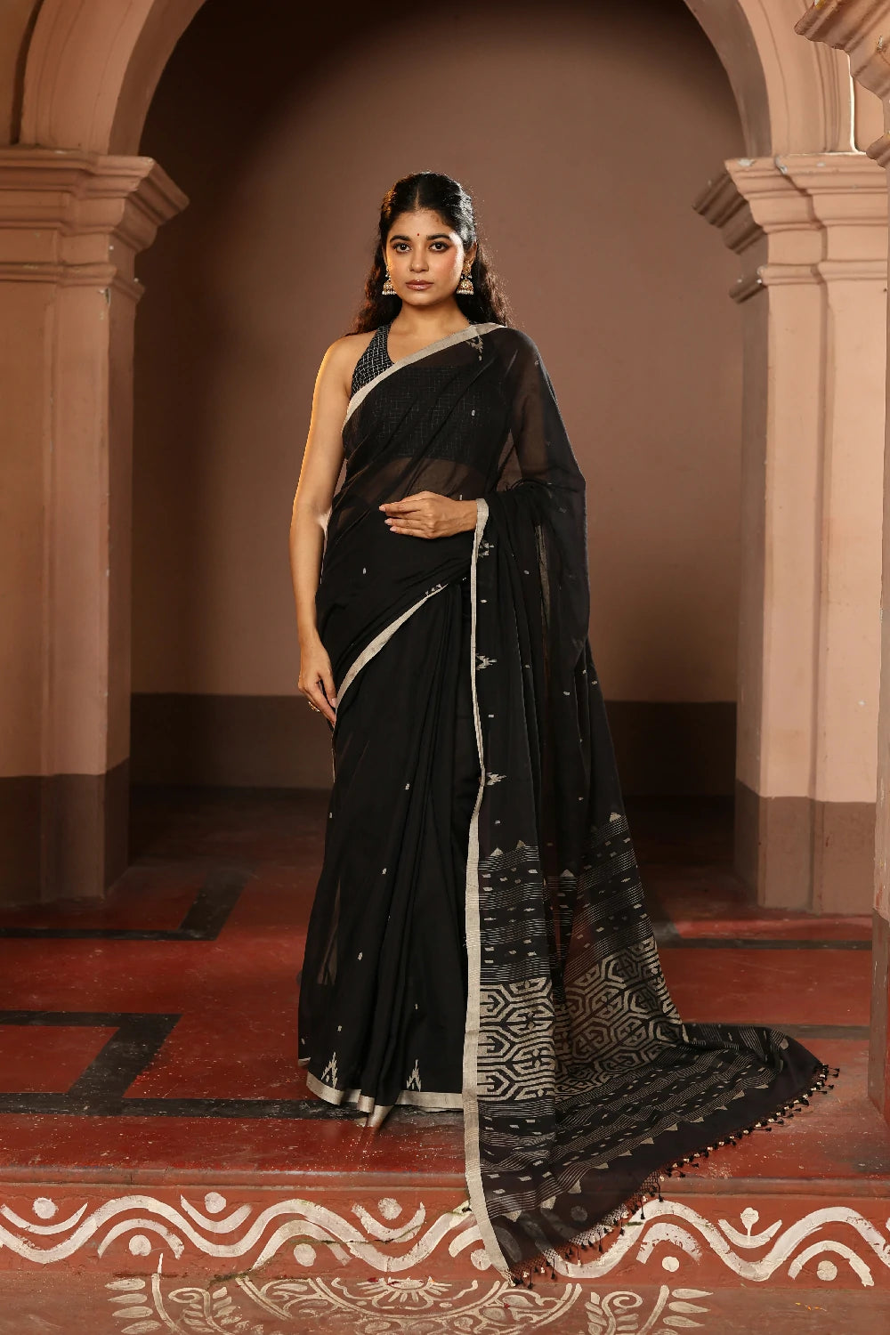 Handloom Black Pure Cotton Contemporary Jamdani Saree