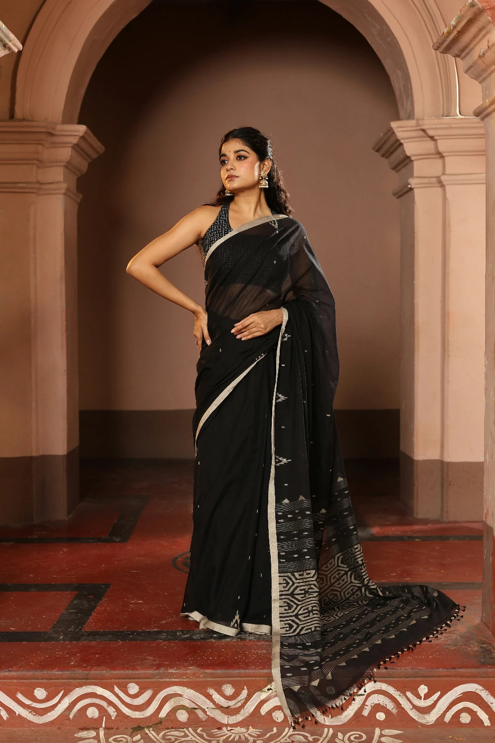 Handloom Black Pure Cotton Contemporary Jamdani Saree