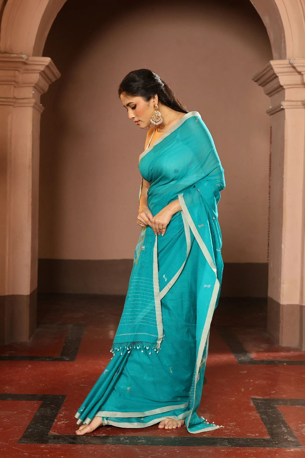 Handloom Teal Blue Pure Cotton Contemporary Jamdani Saree