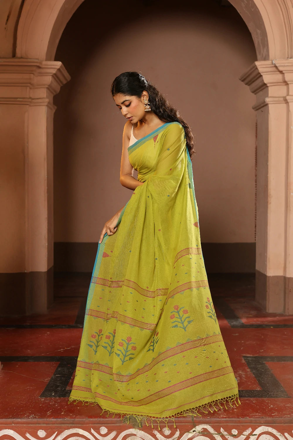 Handloom Lime Green Pure Cotton Contemporary Jamdani Saree