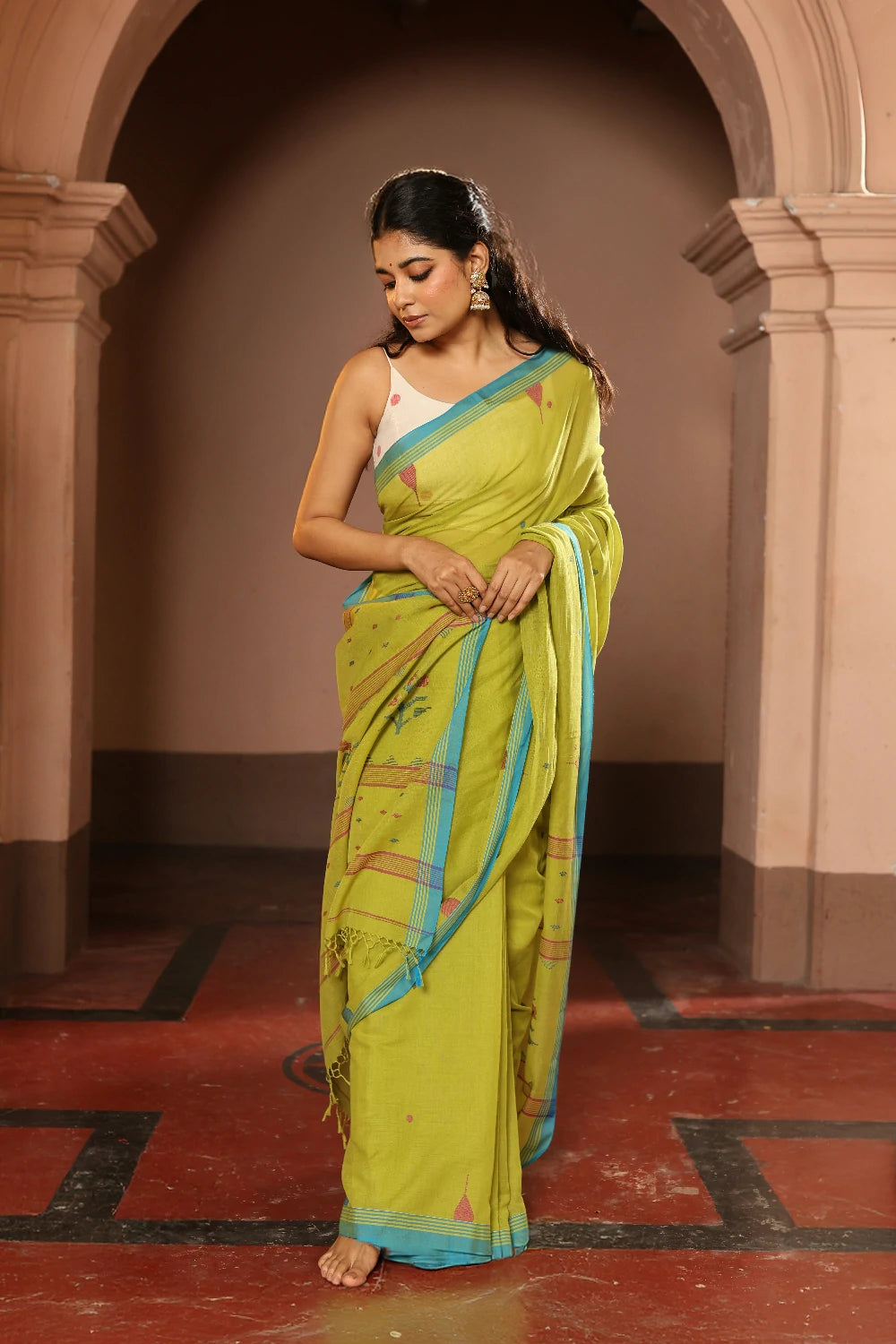 Handloom Lime Green Pure Cotton Contemporary Jamdani Saree