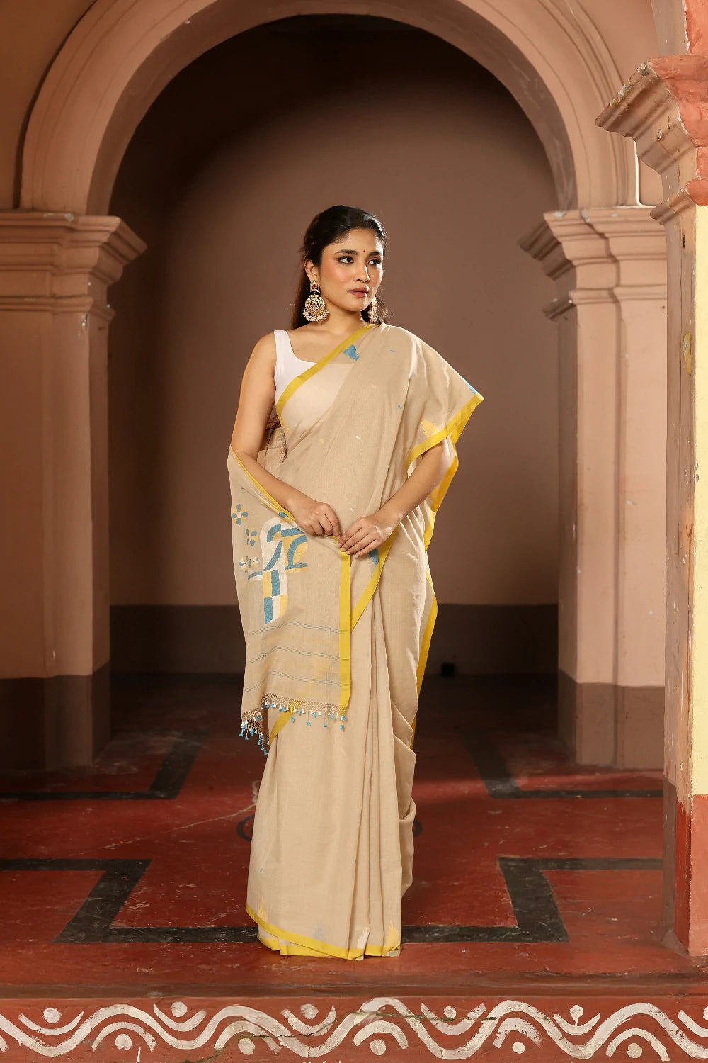 Handloom Beige Pure Cotton Jamdani Saree With Bird Motifs