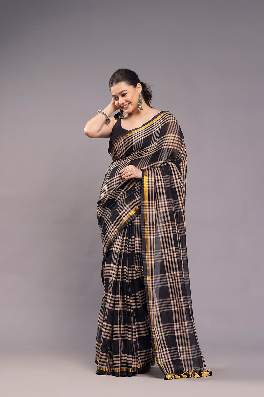 Handloom Black and Grey Check Mulmul Saree