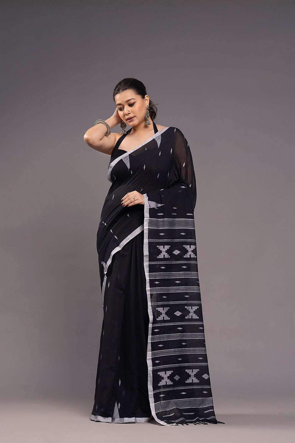 Handloom Black Soft Cotton Jamdani Saree