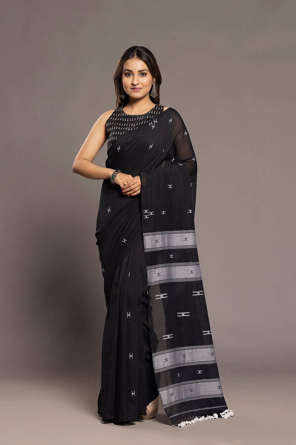 Handloom Black & White Soft Cotton Jamdani Saree