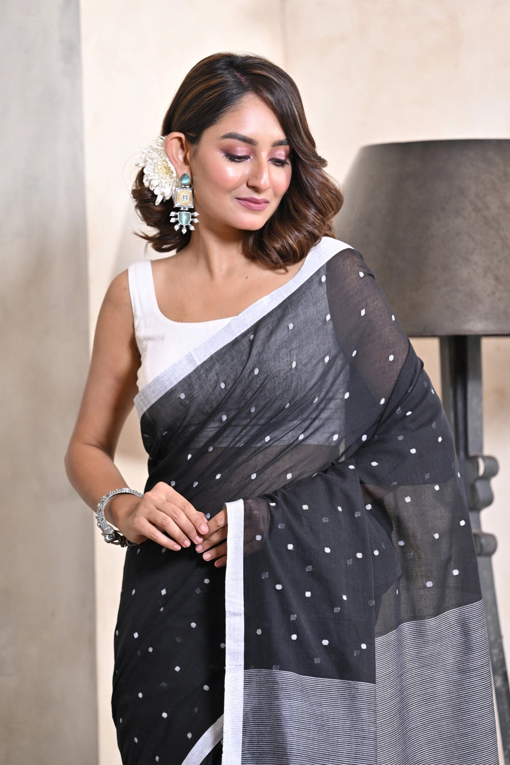 Handloom Black & White Soft Cotton Jamdani Saree