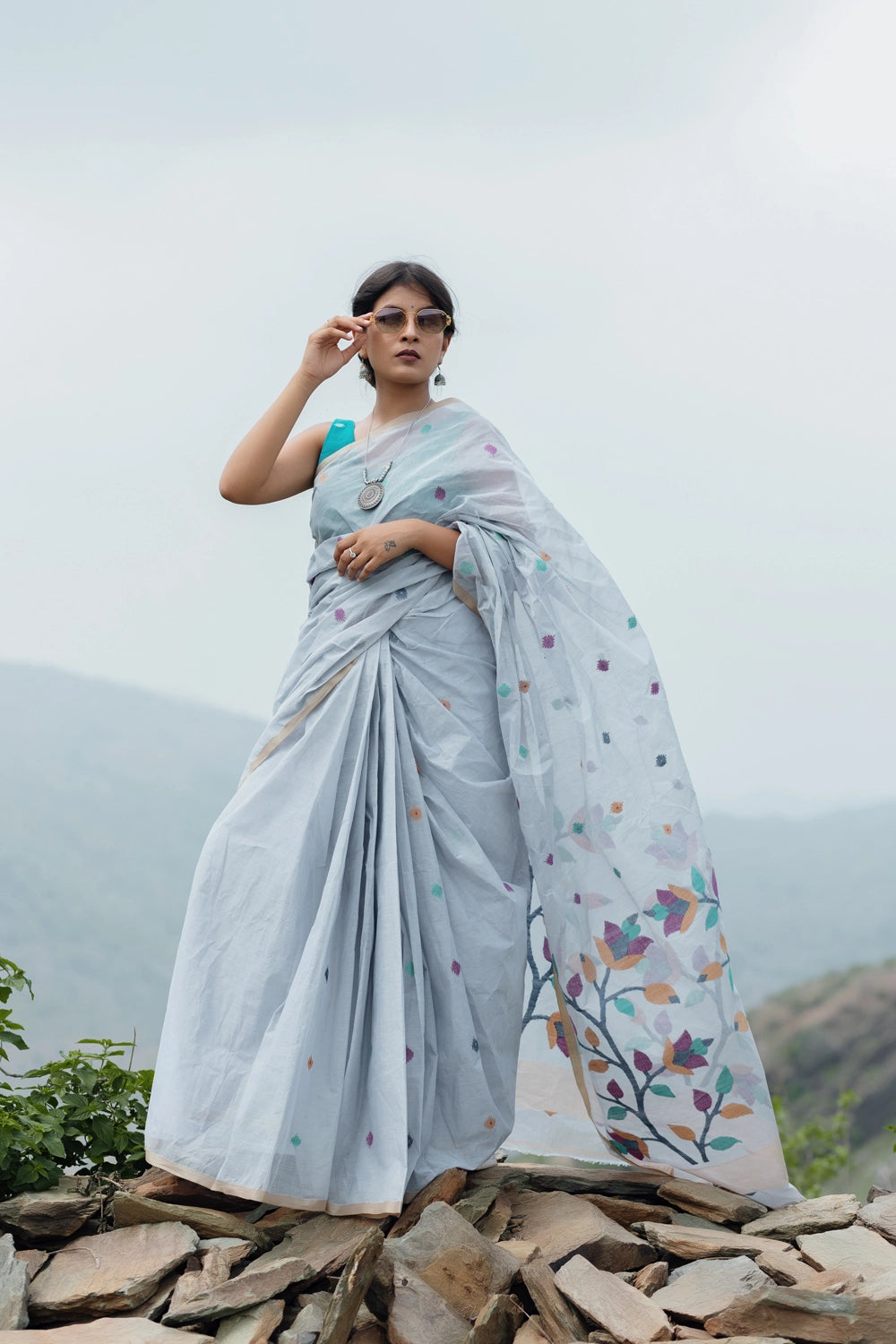 Handloom Blue Pure Cotton Jamdani with Floral Motifs