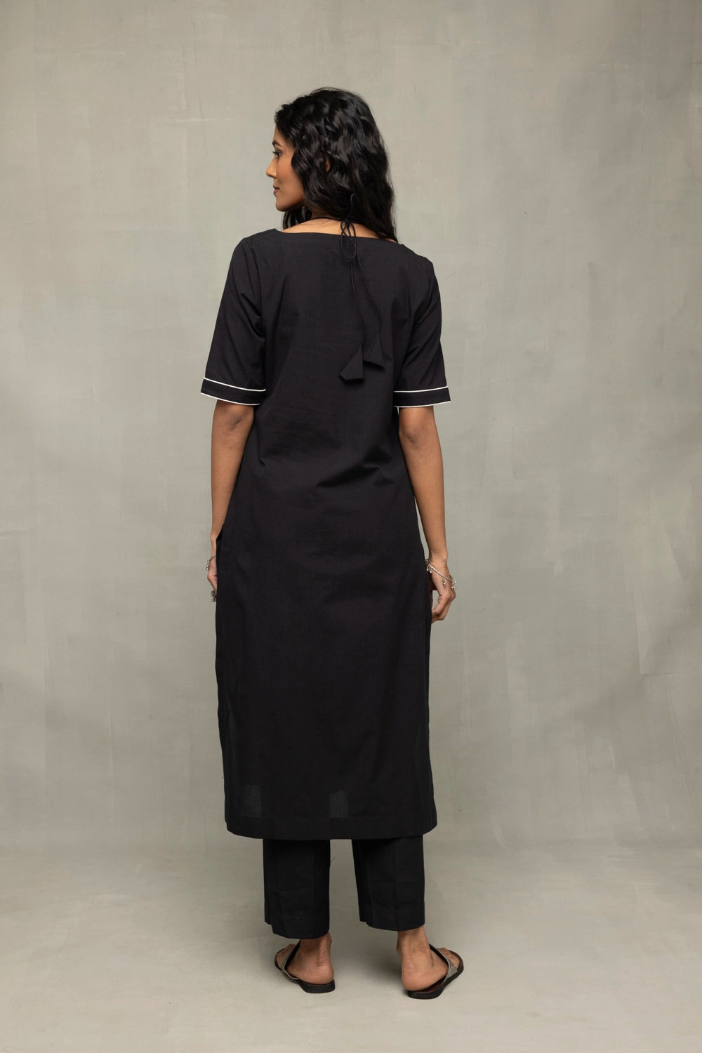 Back View of Black Pure Cotton Handloom Kurta Set with Ikkat Dupatta