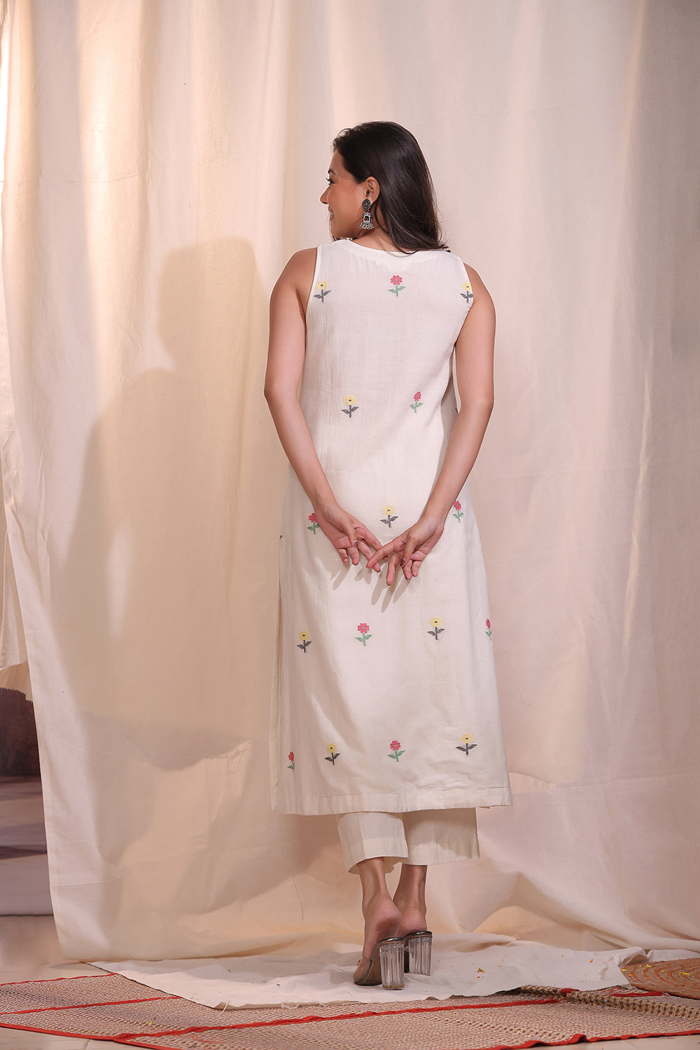 Back View of Handloom Cream Pure Cotton Jamdani Flower Kurta Set