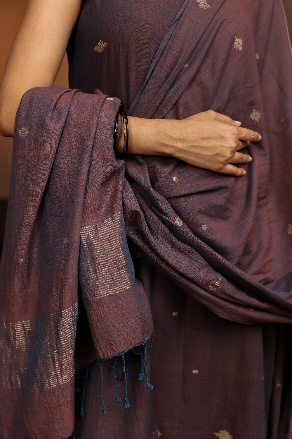 Close Up of Dupatta with Zari Weave on Coca Cola Jamdani Kurta Set