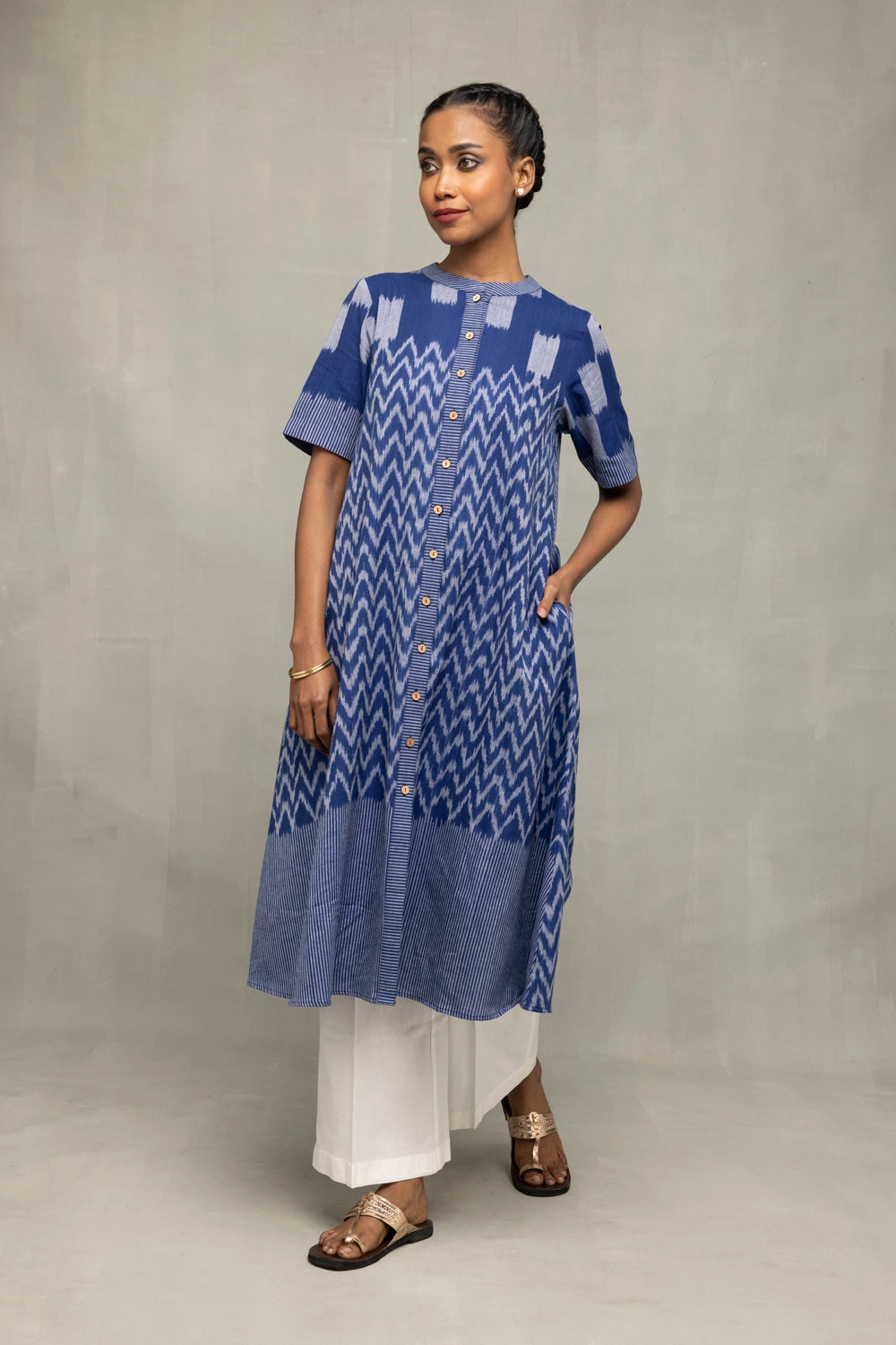 Elegant Blue Abstract Ikat Handloom Co-ord Set for Festive and Ethnic Wear