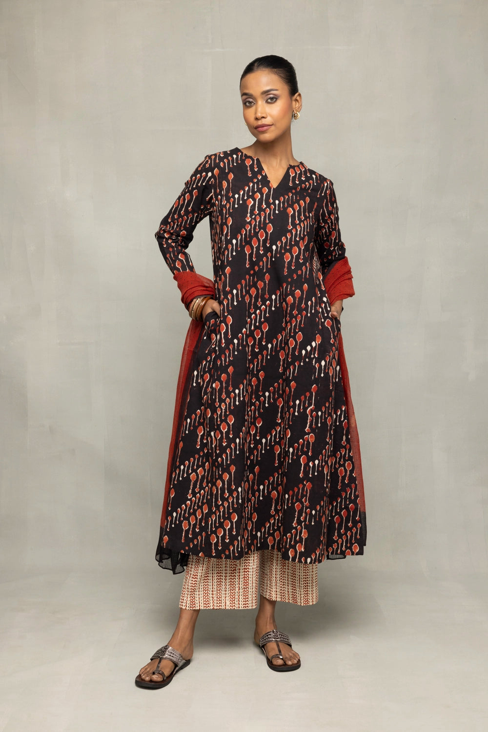 Elegant Ebony Crimson Bagru Hand Block Print Kurta Set for Festive Wear