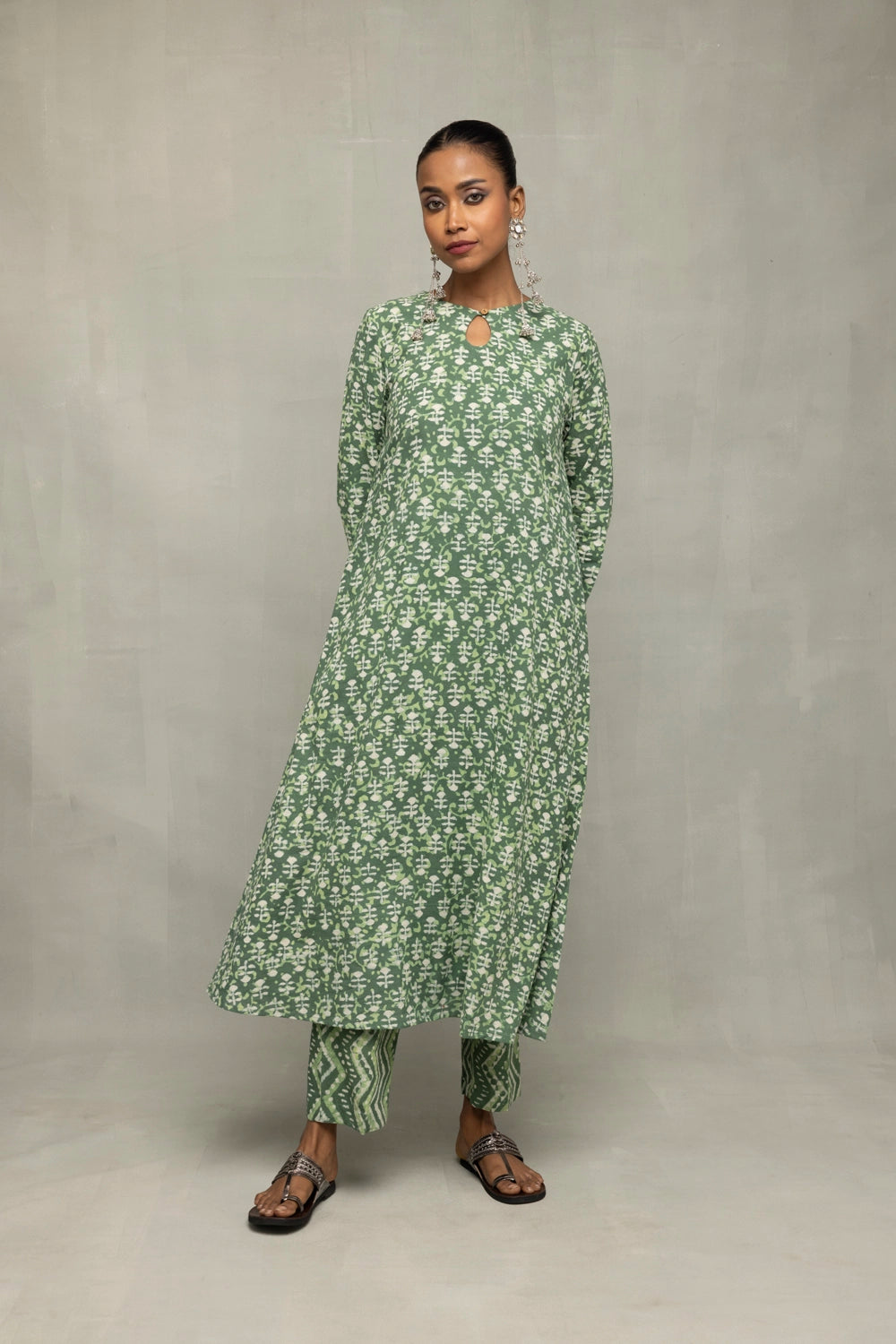 elegant-green-floral-block-print-cotton-kurta-set-for-festive-wear