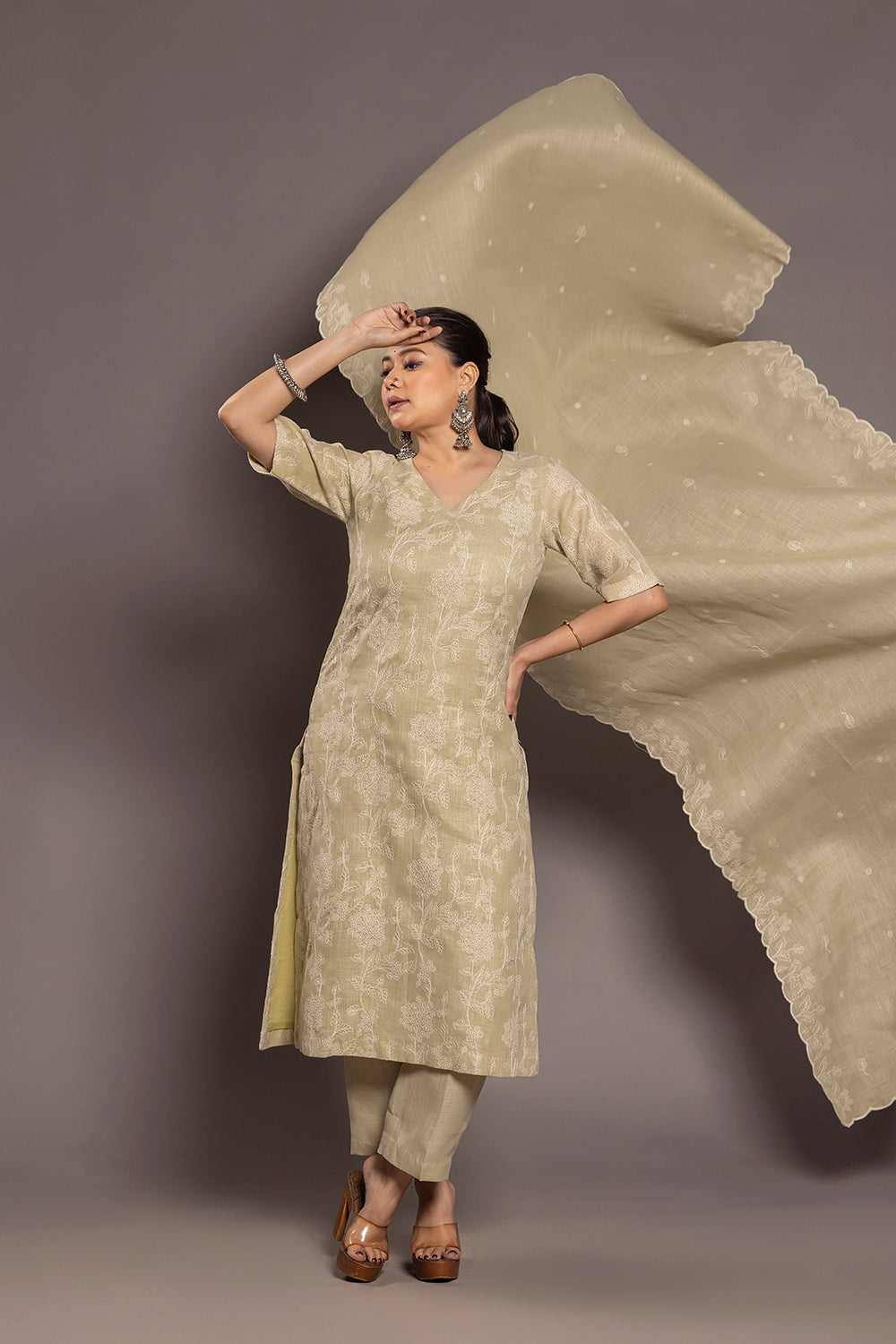 Elegant Green Linen Embroidered Kurta Set with Dupatta for Festive Wear