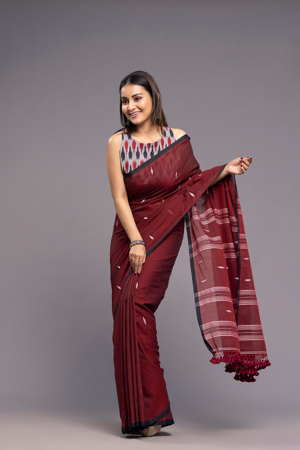 Elegant Wine Soft Mulmul Jamdani Saree for Festive Wear