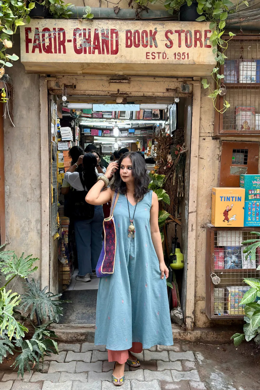 Grey Handloom Jamdani Kurta Set with Straight Fit for Work Wear