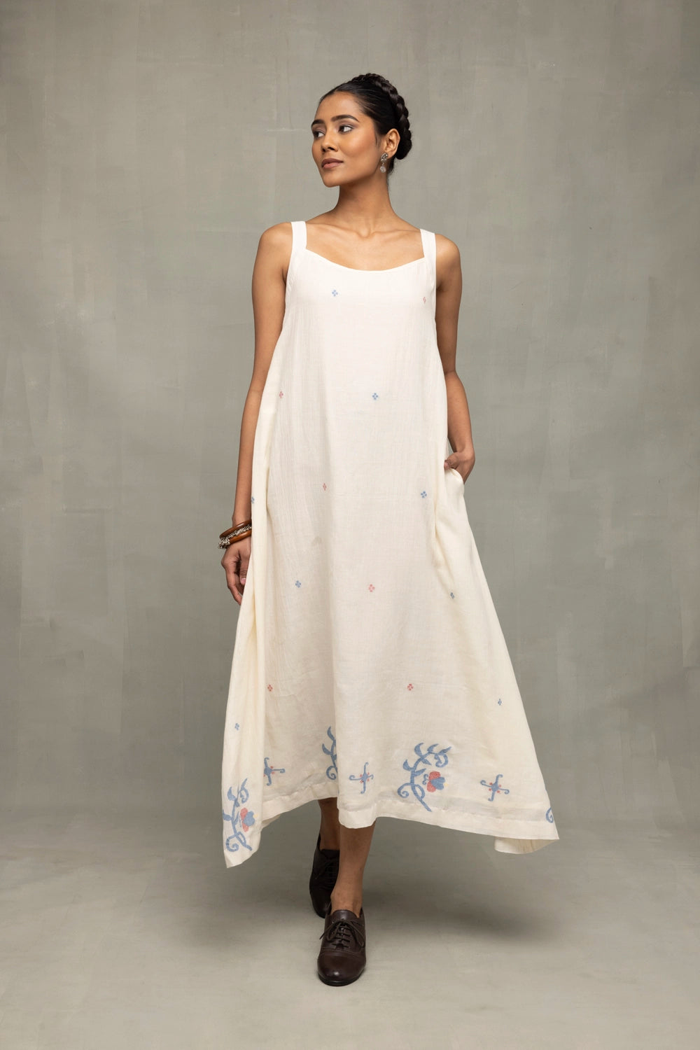 Handcrafted Cream Cotton Jamdani Dress with Bela Buta Floral Motifs