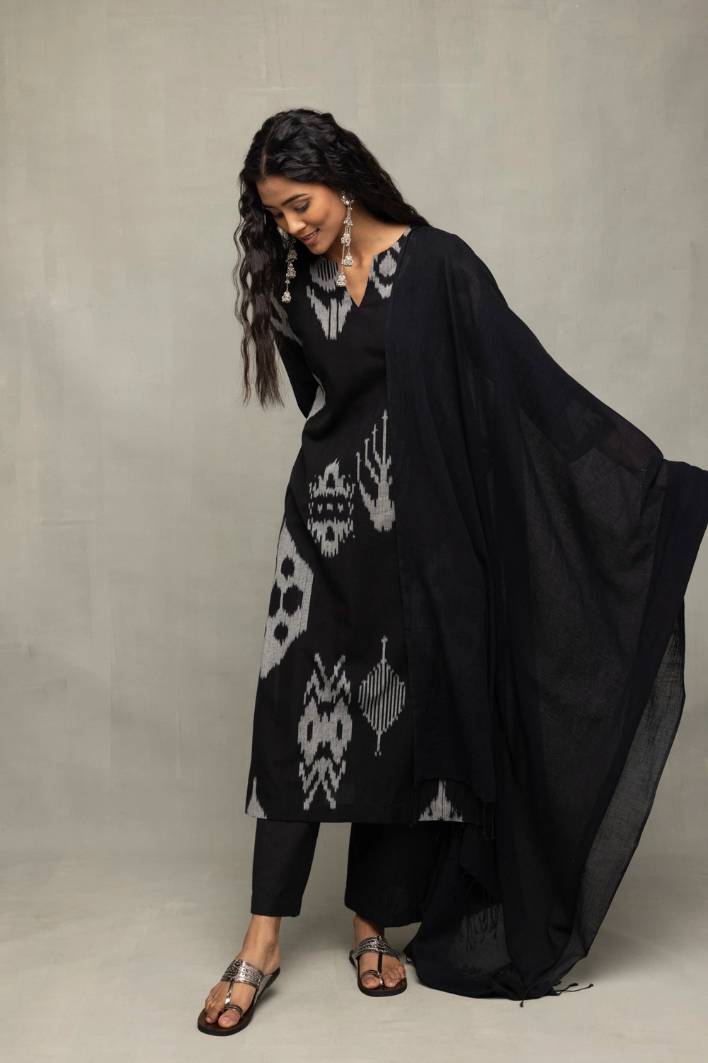 Handloom Black Ikat Abstract Kurta Set with Three Quarter Sleeves