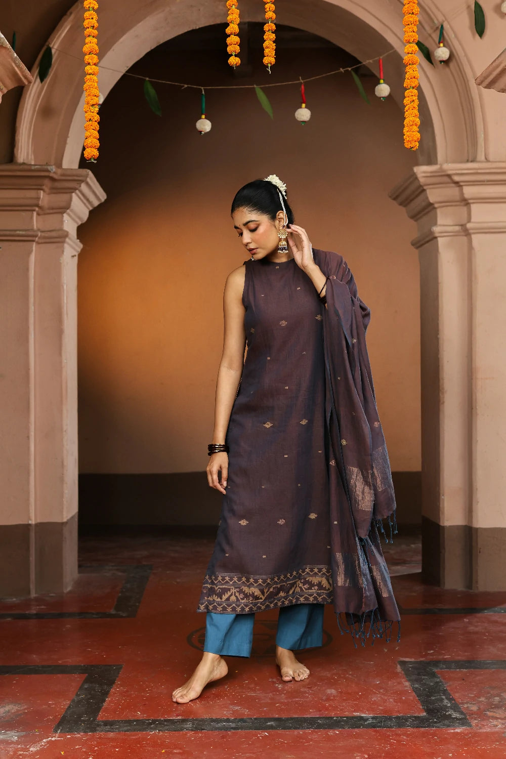 Handwoven Coca Cola Brown Zari Jamdani Kurta Set with Traditional Motifs and Dupatta