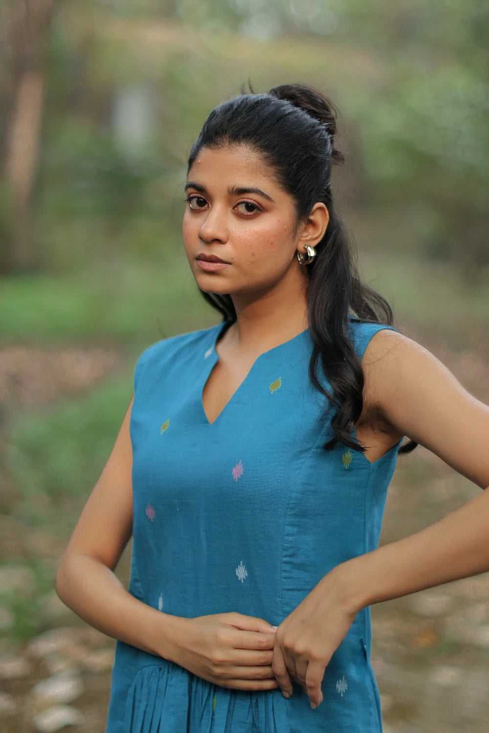 Handwoven Fern Green Jamdani Dress with Traditional Motifs