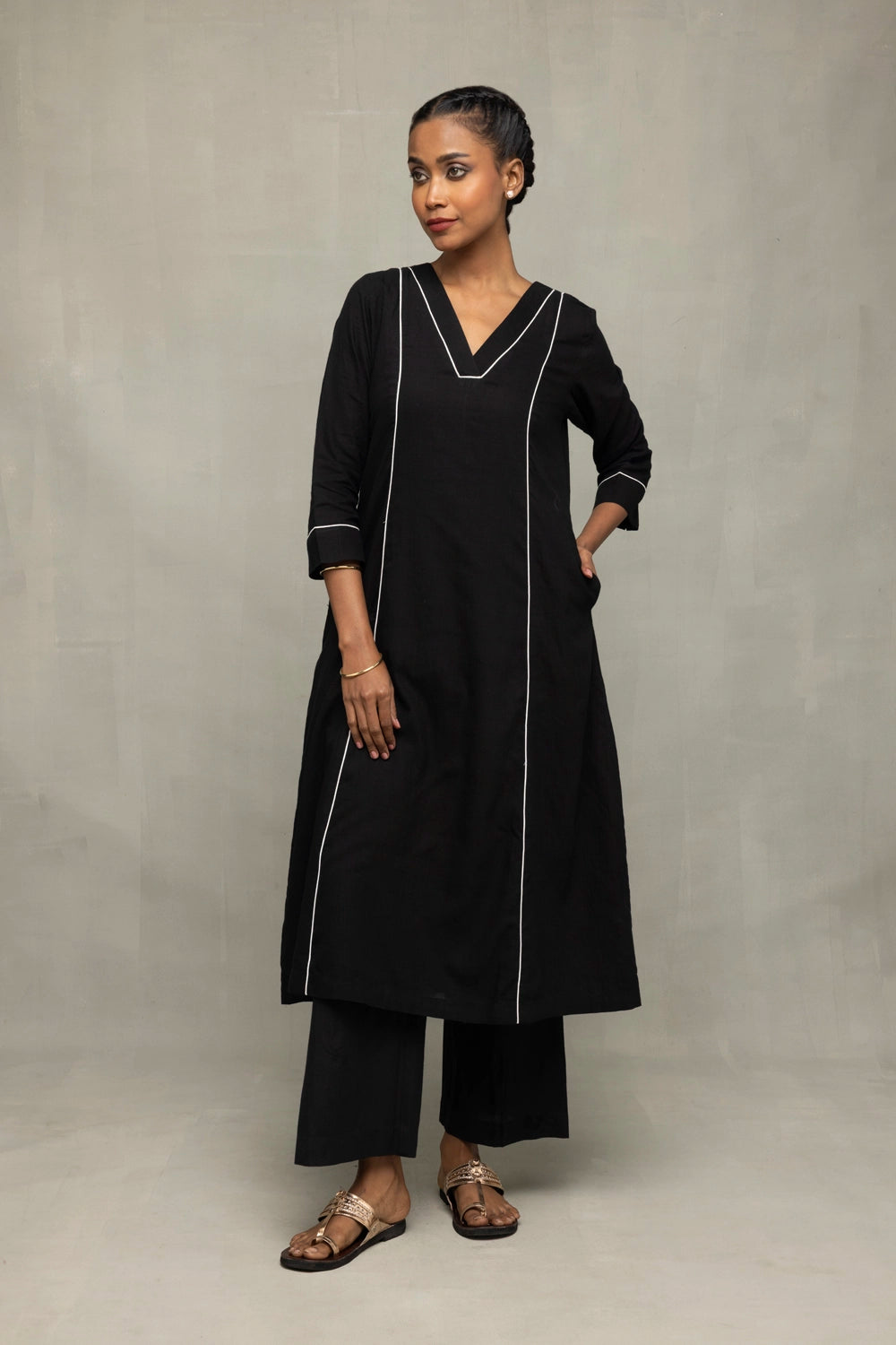 Lightweight Breathable Black Cotton Kurta Set with White Piping for Everyday Wear