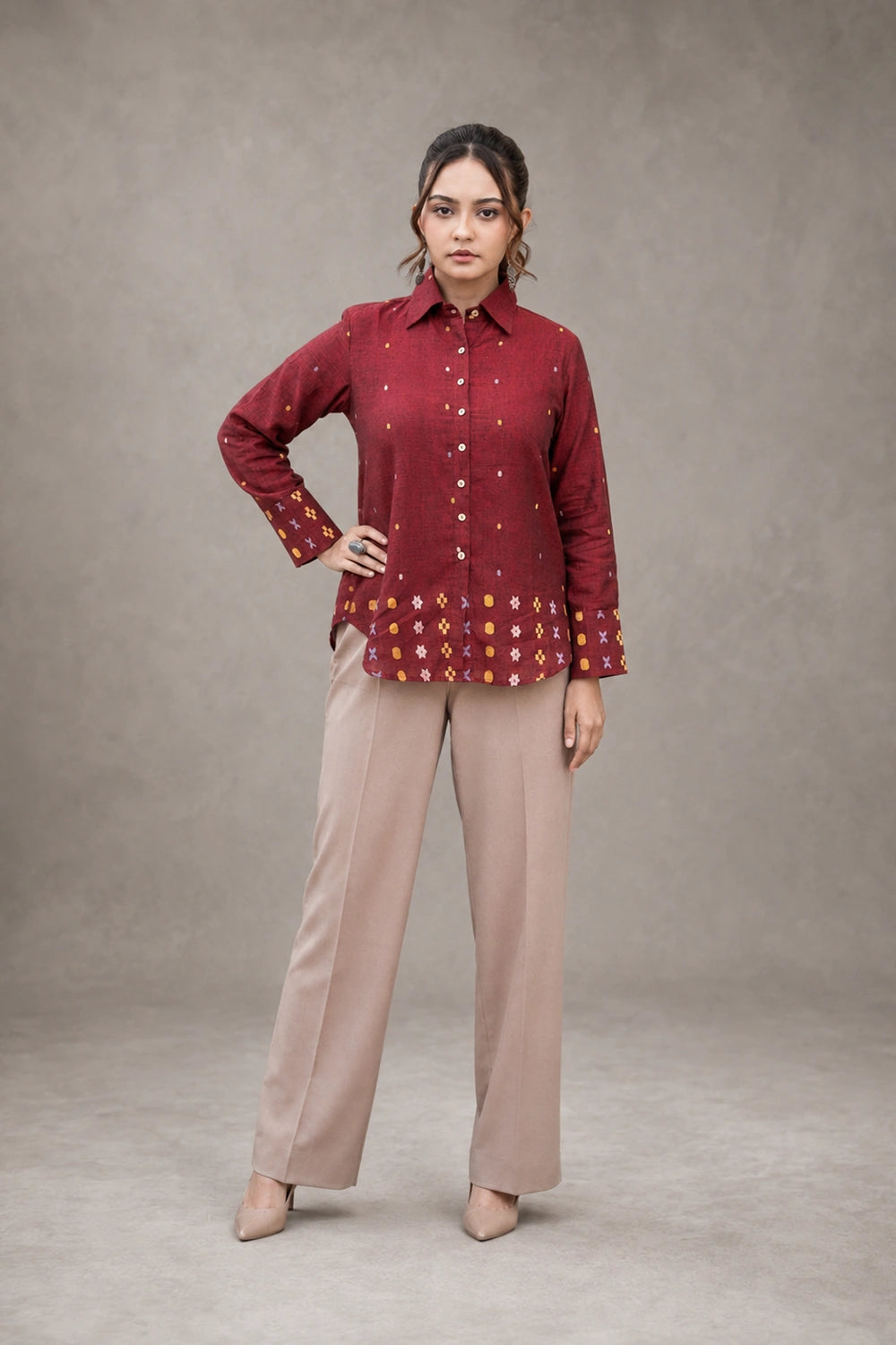 Front view of maroon handwoven pure cotton Jamdani shirt