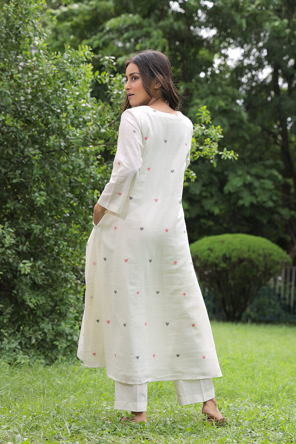 Off White Heart Jamdani Kurta Set with Romantic Motifs for Valentines Wear