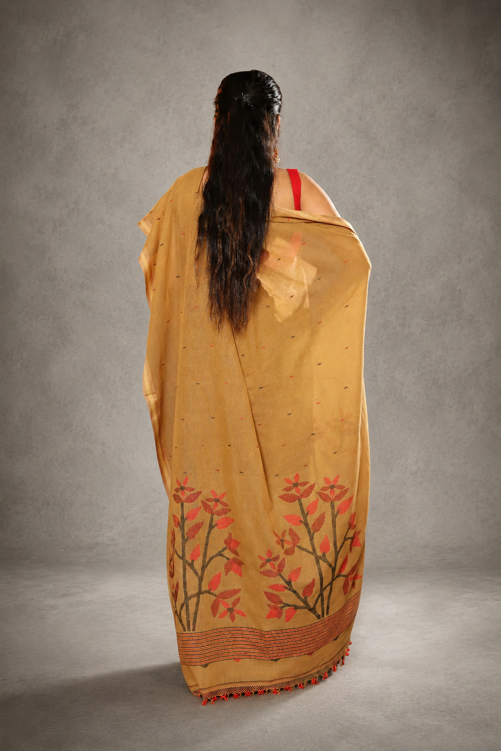 Border detail of peanut brown pure cotton Jamdani saree