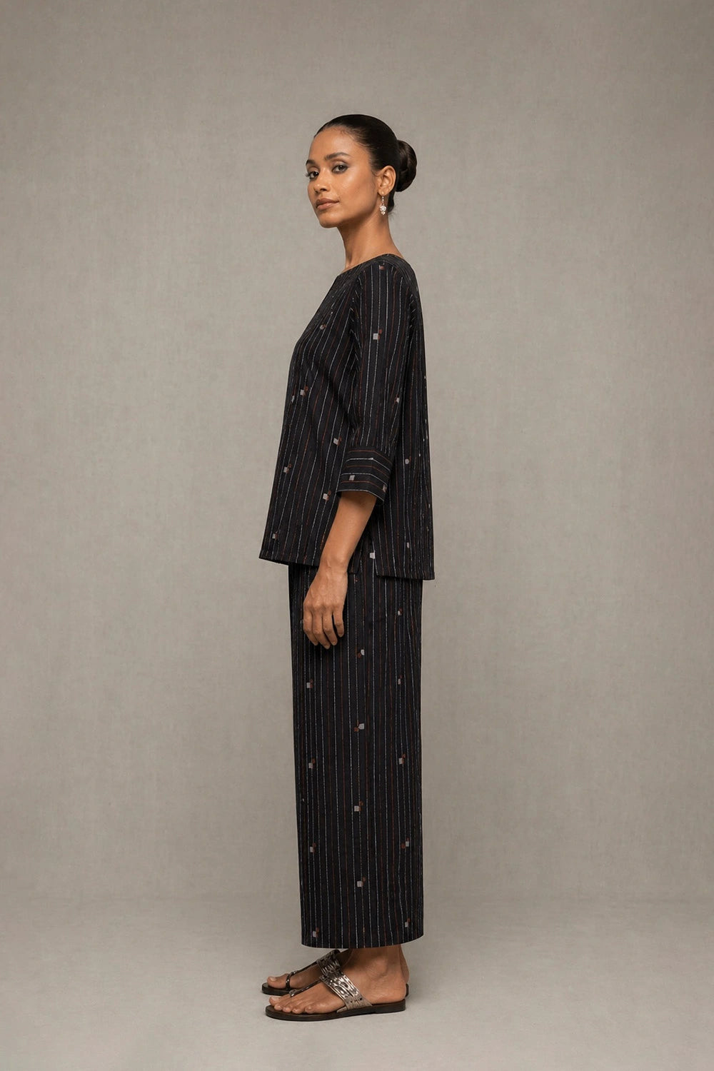Premium Black Jamdani Co-ord Set with Bronze Silver Motifs for Wedding Wear