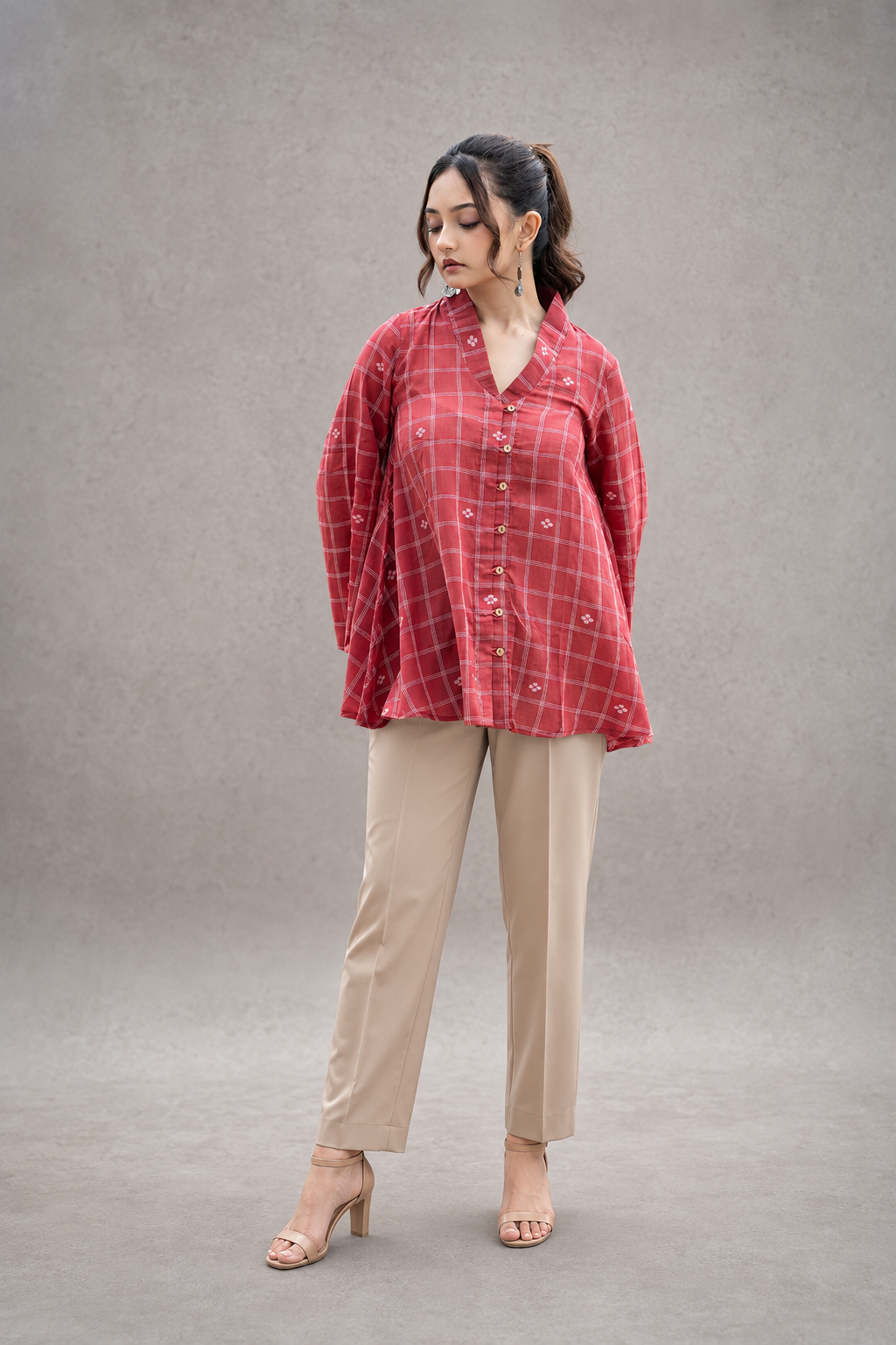 Red check handwoven pure cotton Jamdani top styled look