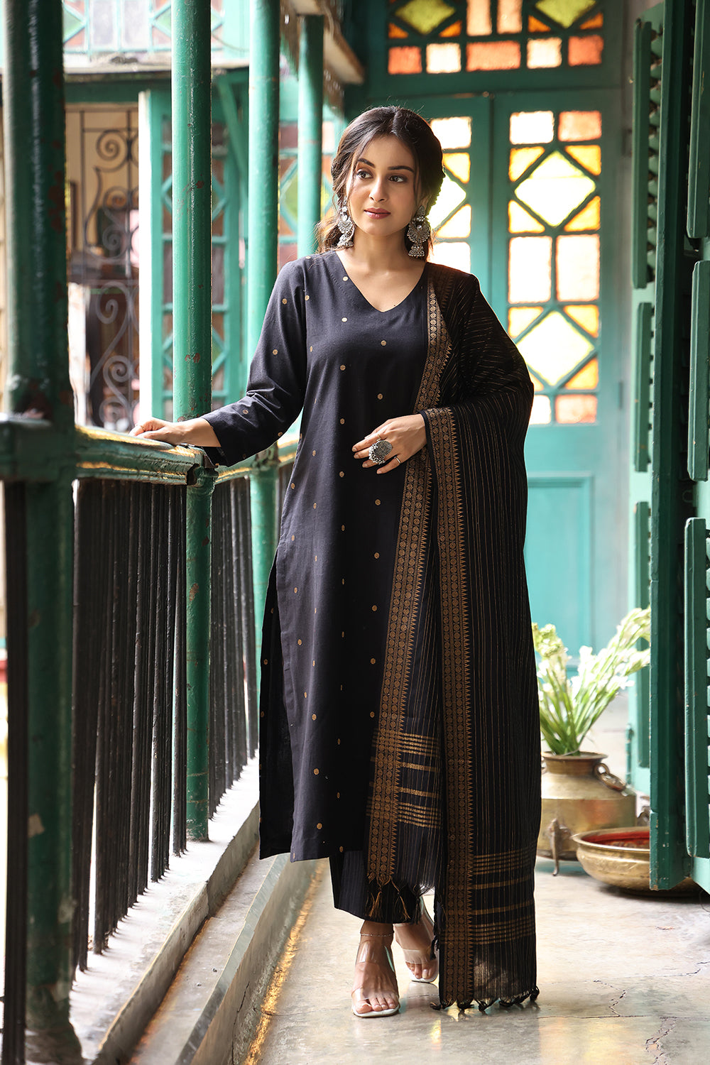 Black Pure South Cotton Zari Kurta Set With Dupatta