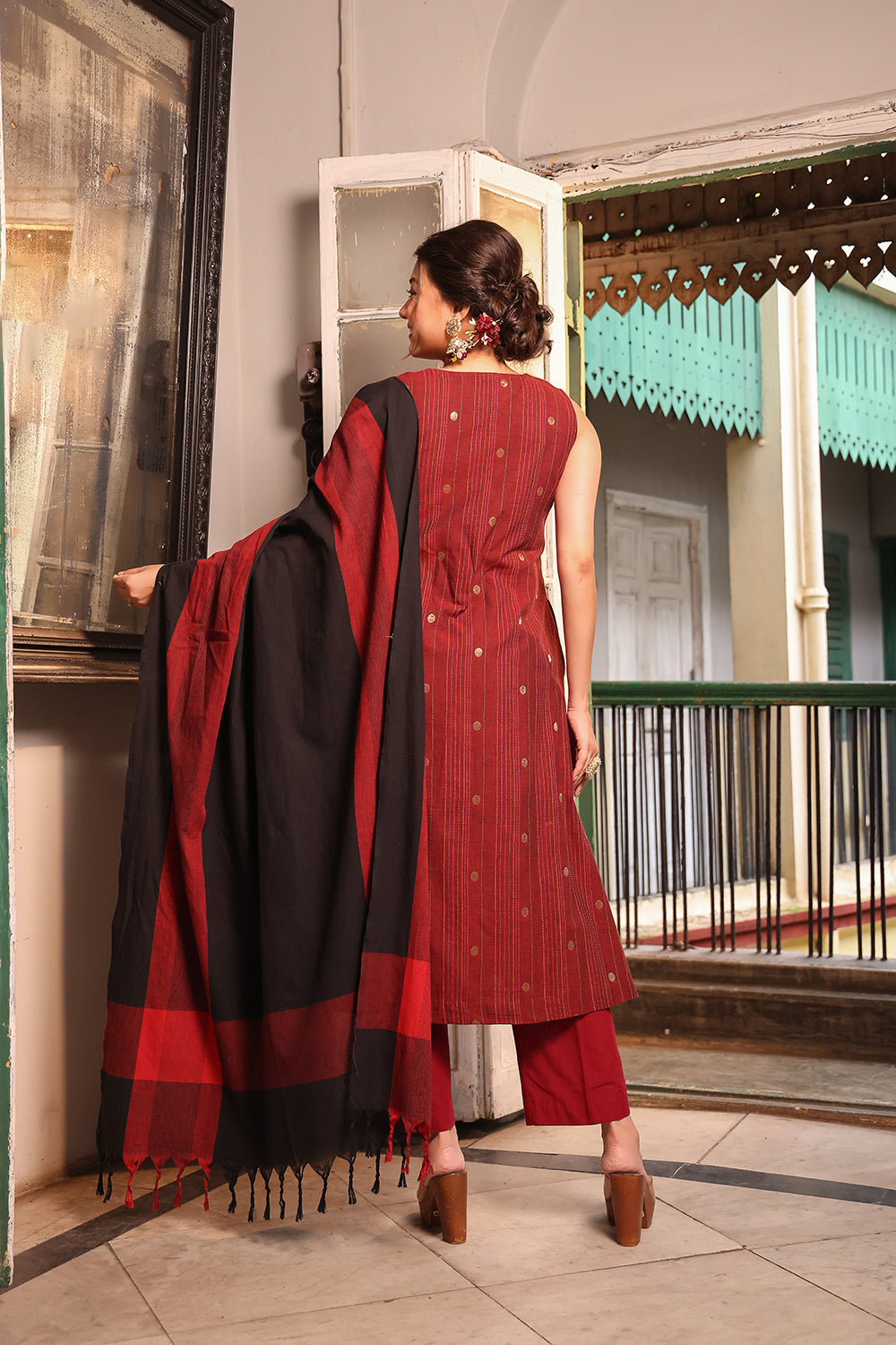 Maroon Pure South Cotton Zari Kurta Set With Dupatta