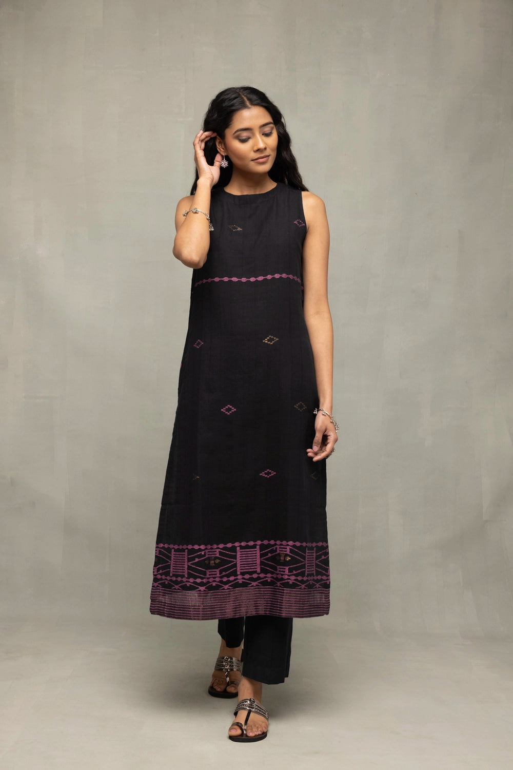 Traditional Black Zari Jamdani Kurta Set with Dupatta for Ethnic Wear