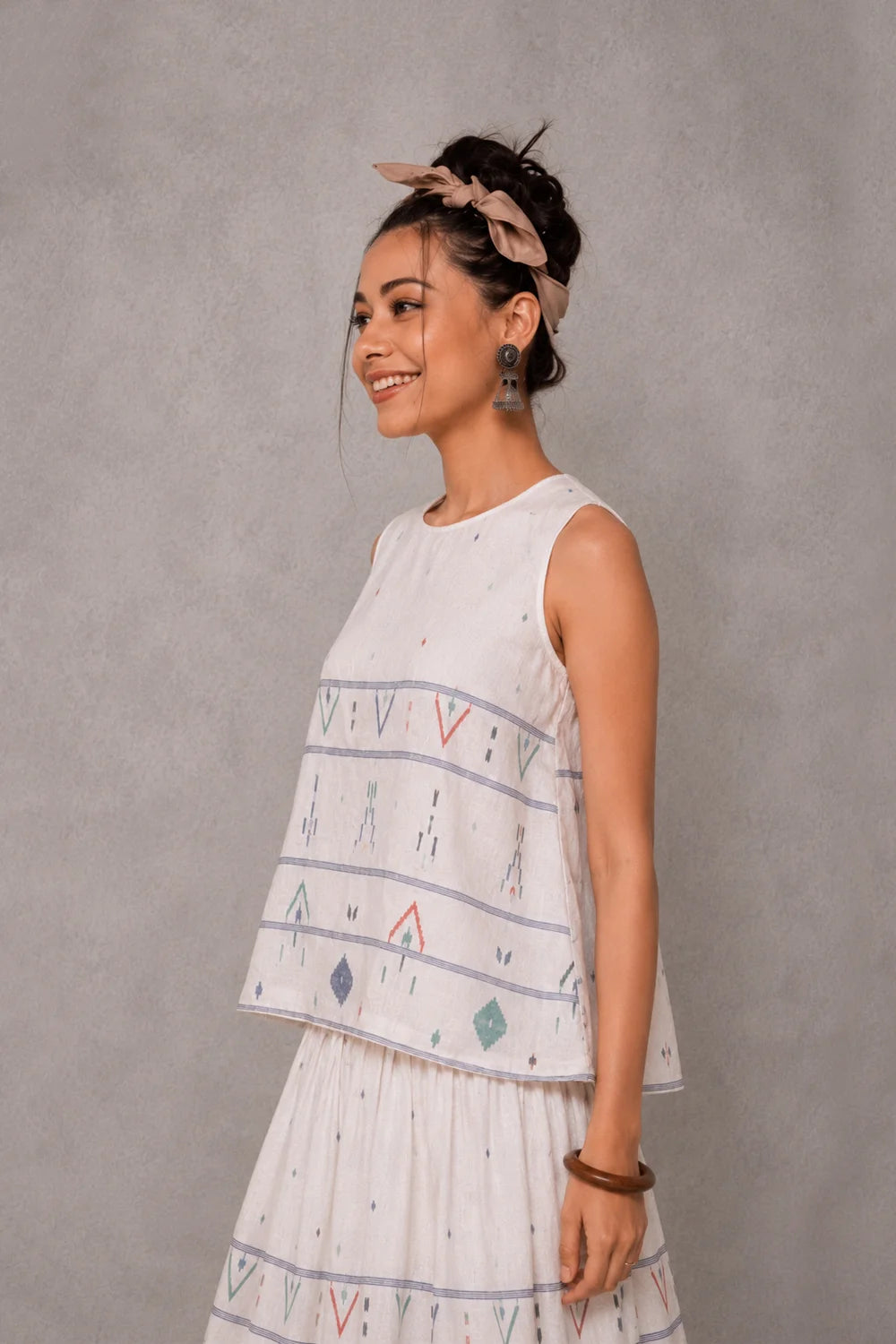 White Mosaic Jamdani Skord with Handwoven Motifs